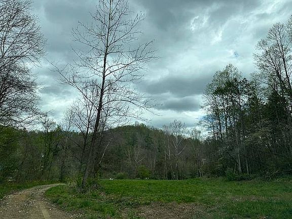3rd image of 38 Stumbo Rd