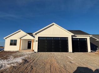 1741 Freeman Dr, Neenah, WI 54956