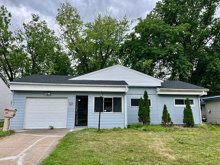 18062 Blandford Rd — Photo 1
