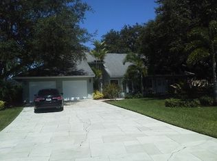 2198 Majestic Ct N, Naples, FL 34110