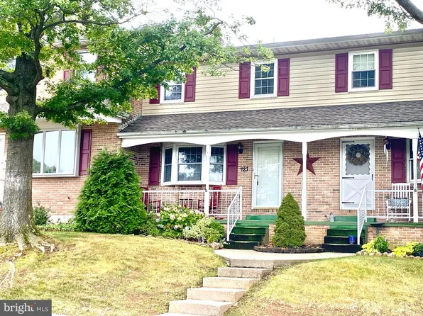 123 Popodickon Dr, Boyertown, PA 19512