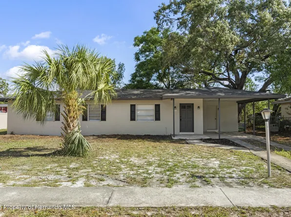 1247 Lodge Cir, Spring Hill, FL 34606