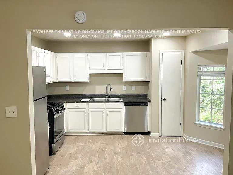 1333 Regal Heights Dr — Photo 5