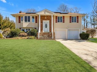 15 Purdy Ave, East Northport, NY 11731
