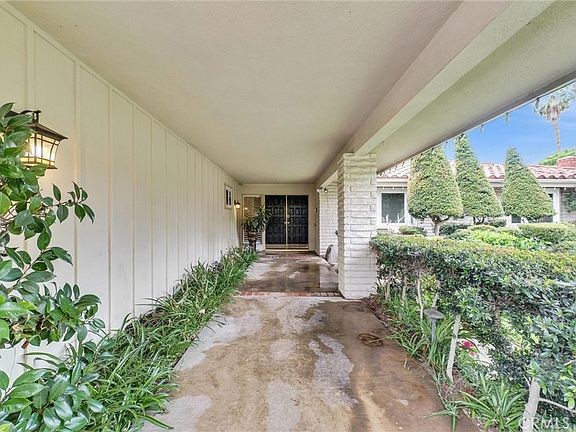 5th image of 2308 N Lowell Ln