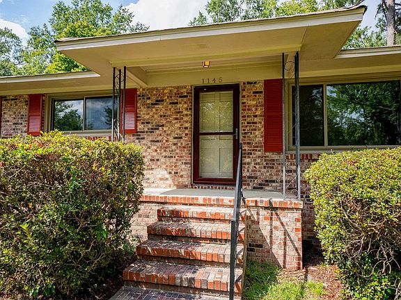 3rd image of 1145 Mathis Ct