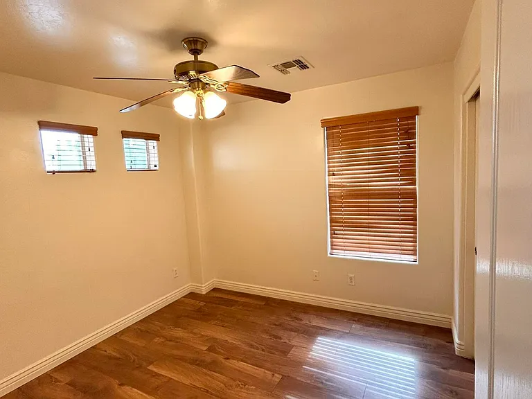 2692 E Vermont Ct — Photo 21