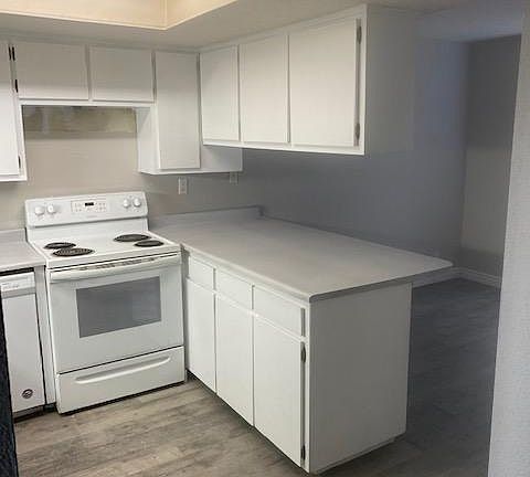 5th image of 10129 Madeline Dr NW
