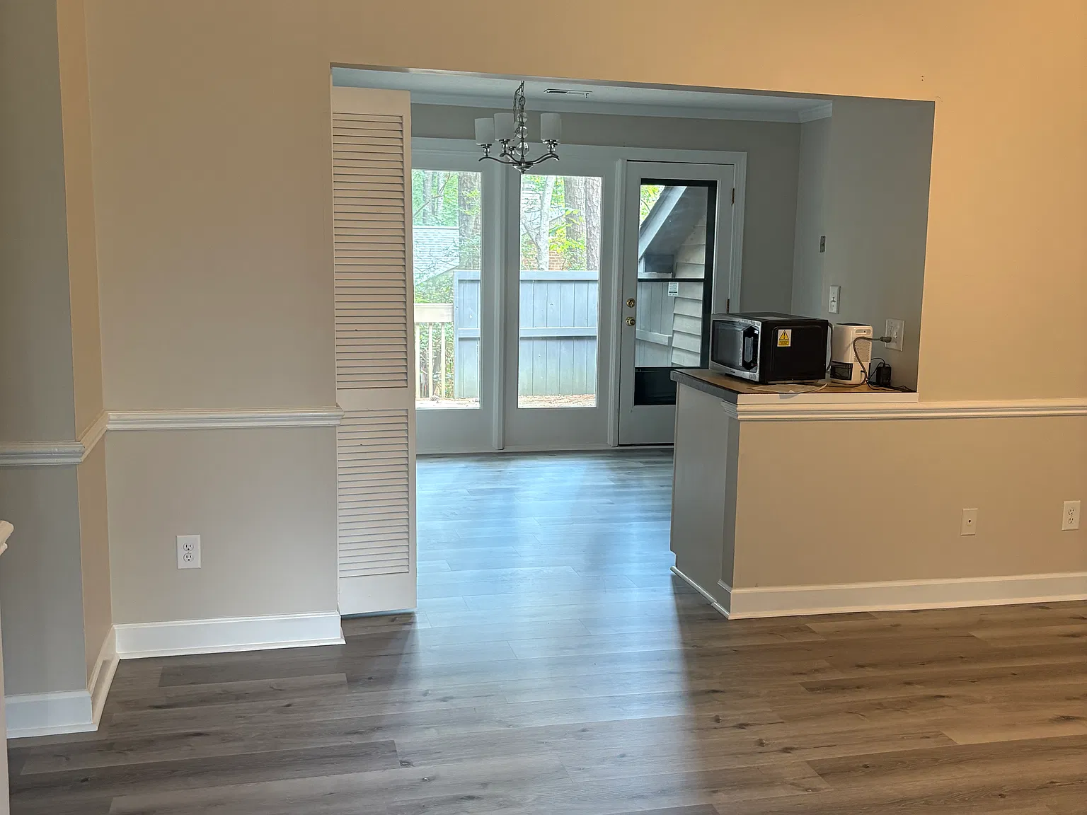 2 bed, 1044 sqft, $1,800 — Photo 3