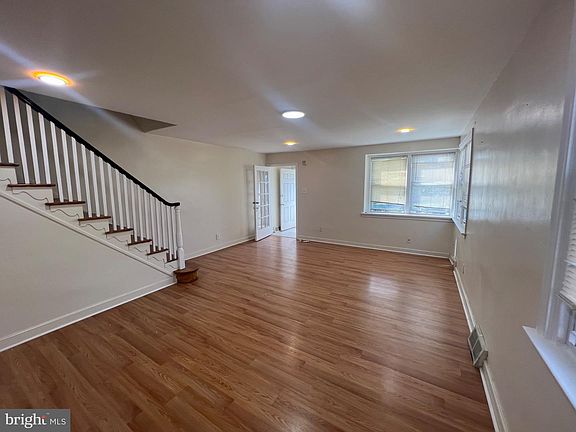 5th image of 1109 Kerper St