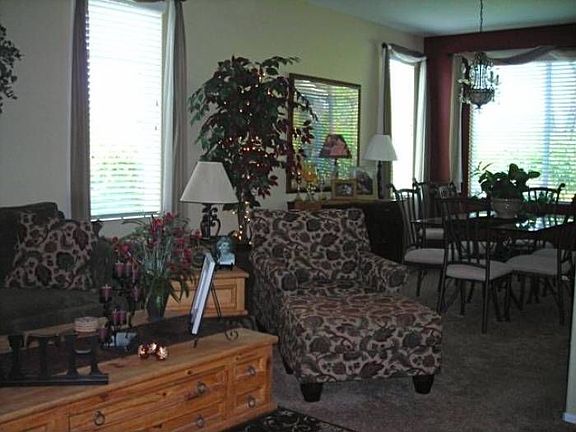 Living room/Dining Room