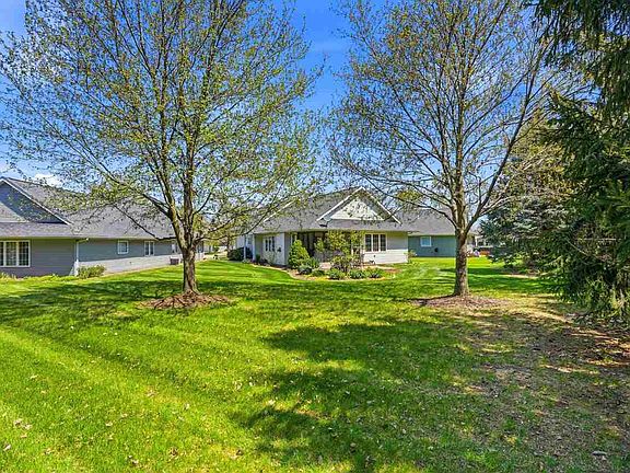 3rd image of 1359 Emily Ct