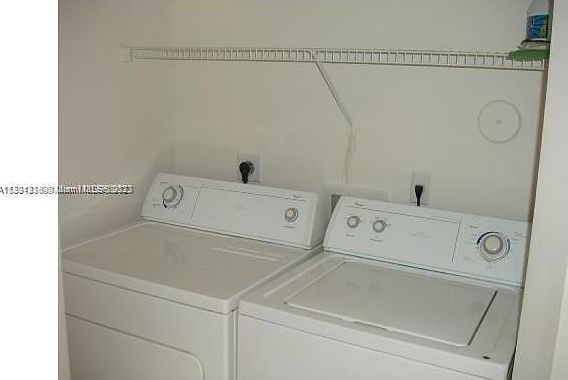 5th image of 2556 Centergate Dr APT 201