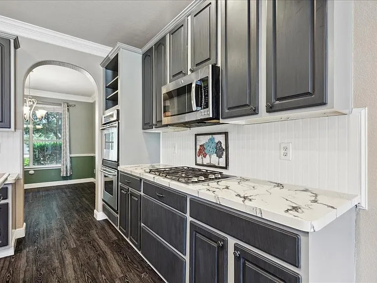708 San Antonio Trl — Photo 13