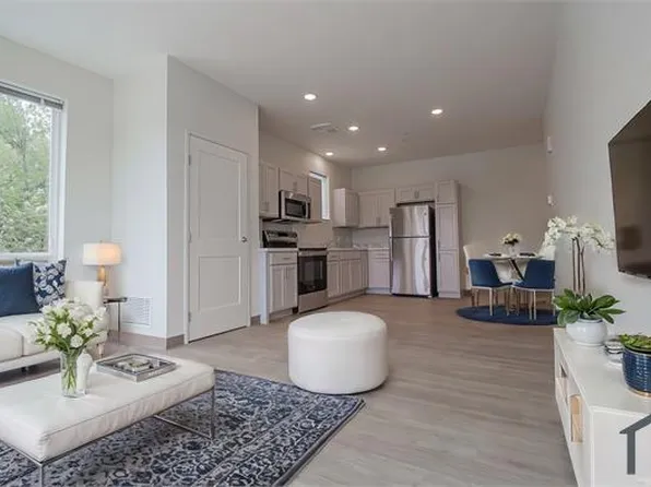 10201 Woodward Ave, Detroit, MI 48202