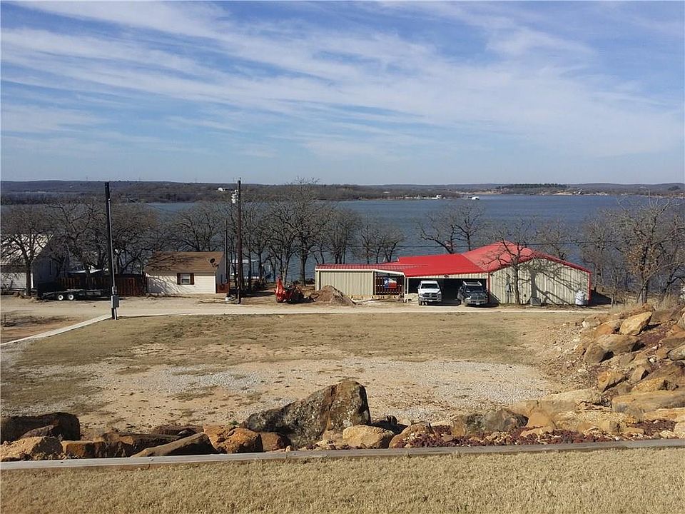 1st image of 385 Lakeside Dr