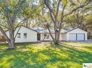 241 Lone Oak St, Seguin, TX 78155