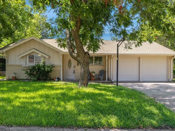 5708 Waterview Dr, Arlington, TX 76016