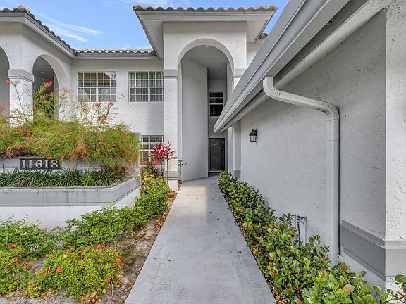 2nd image of 11618 Briarwood Circle #2