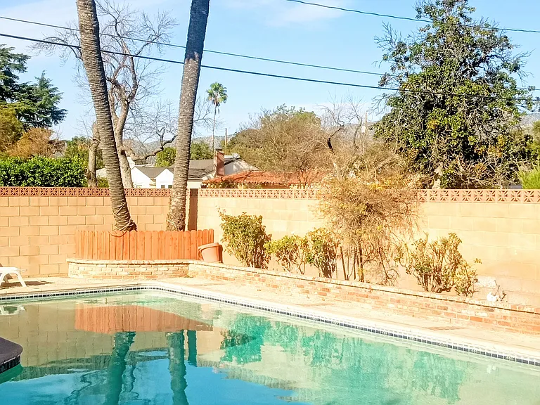 W Verdugo Ave — Photo 7