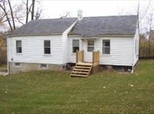 1912 Sleepy Hollow Rd, Dundee, IL 60118