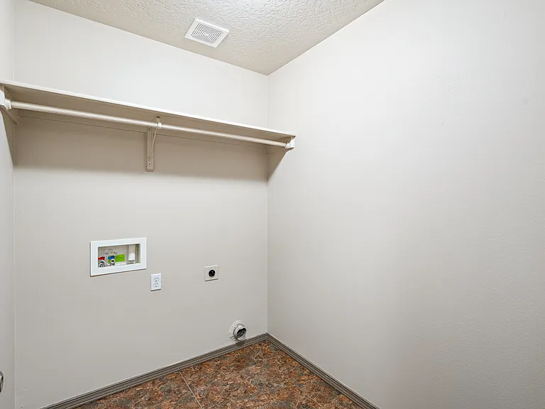 178 E Northridge Ct — Photo 9