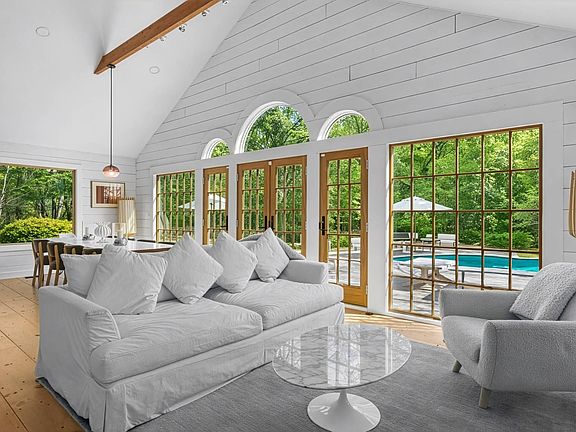 2nd image of 117 Squaw Rd