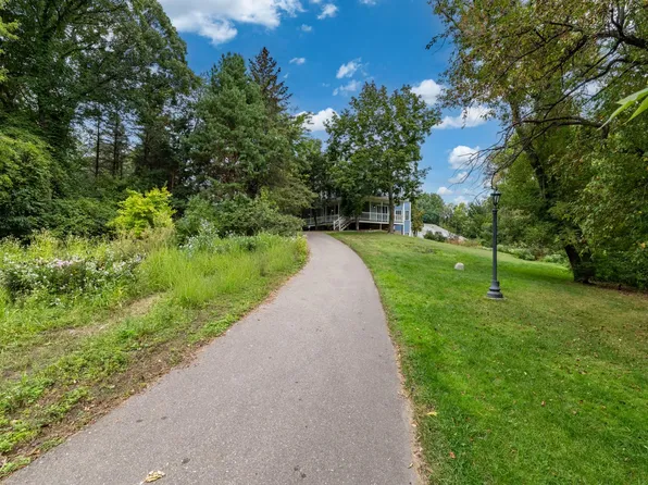 8620 Inver Grove Trl, Inver Grove Heights, MN 55076
