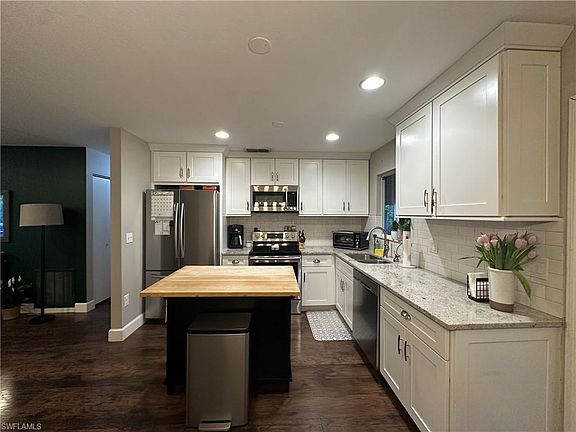 3rd image of 730 12th AVE NW