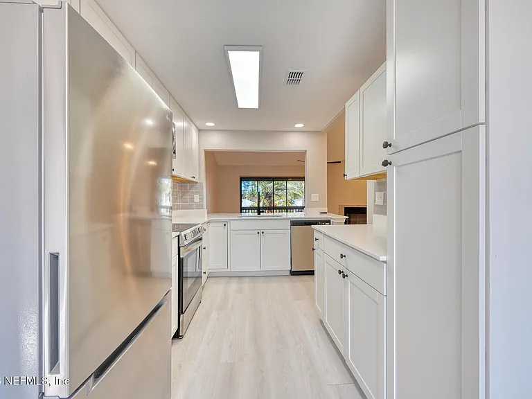 225 Cranes Lake Dr — Photo 8