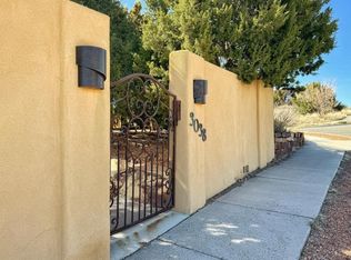 3038 Governor Lindsey Rd, Santa Fe, NM 87505