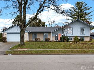 210 Chris Dr, Englewood, OH 45322