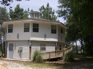 1310 Horseshoe Cove Rd, Waverly, GA 31565