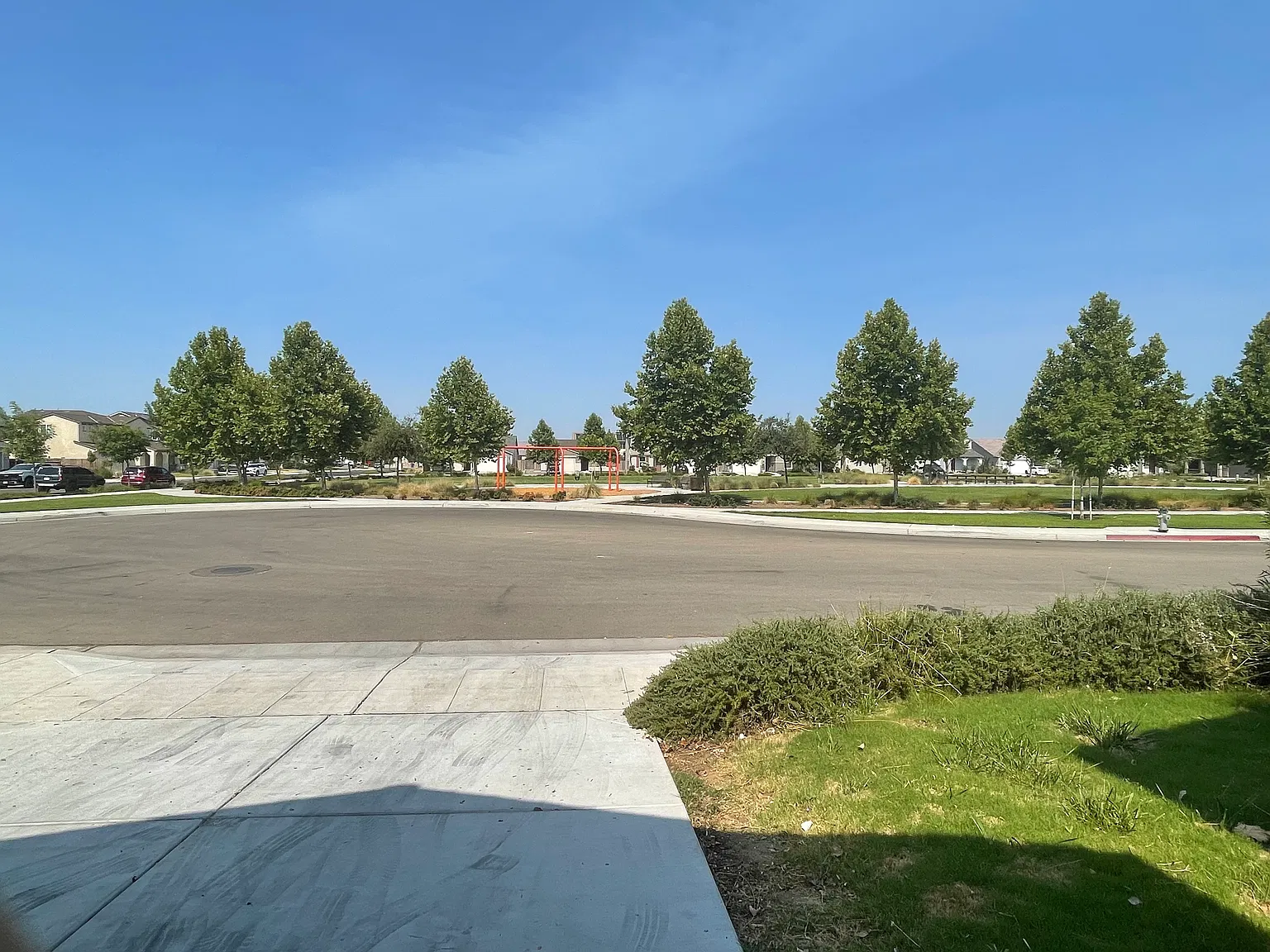 2834 N Stanley Ave — Photo 2