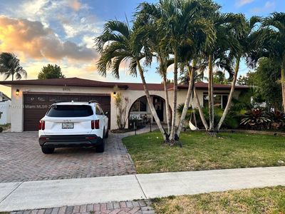 8935 NW 11th St, Pembroke Pines, FL, 33024