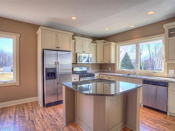 2nd image of 4118 Cottage Trl