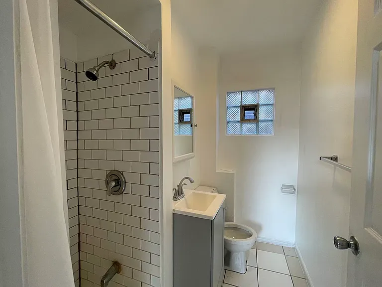3717 S Wolcott Ave #4 — Photo 7