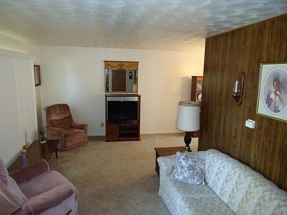2nd image of 707 Missouri Ave