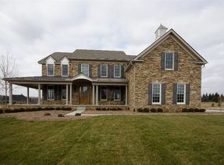 2060 Hackamore Dr, Ann Arbor, MI 48103