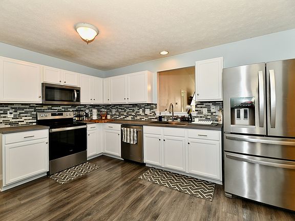 3rd image of 5339 Basin Park Dr