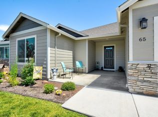 65 Hidden Valley Dr, Eagle Point, OR 97524