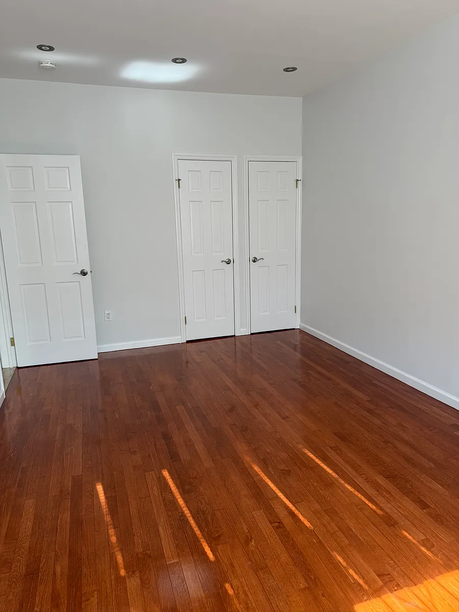 Building Photo - 2324 E 17th St #1