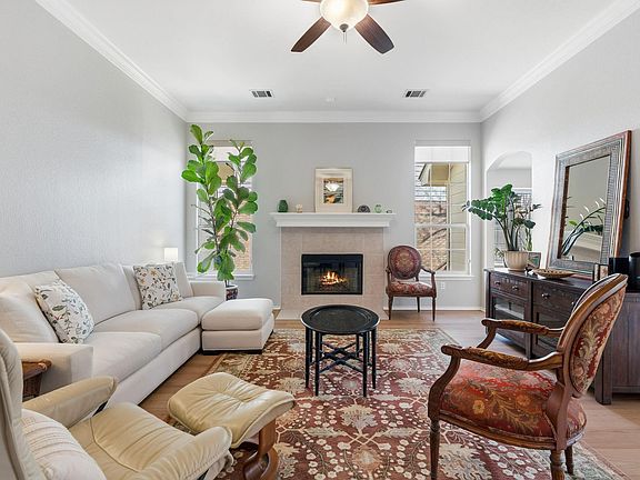 2nd image of 2306 Clover Ridge Dr