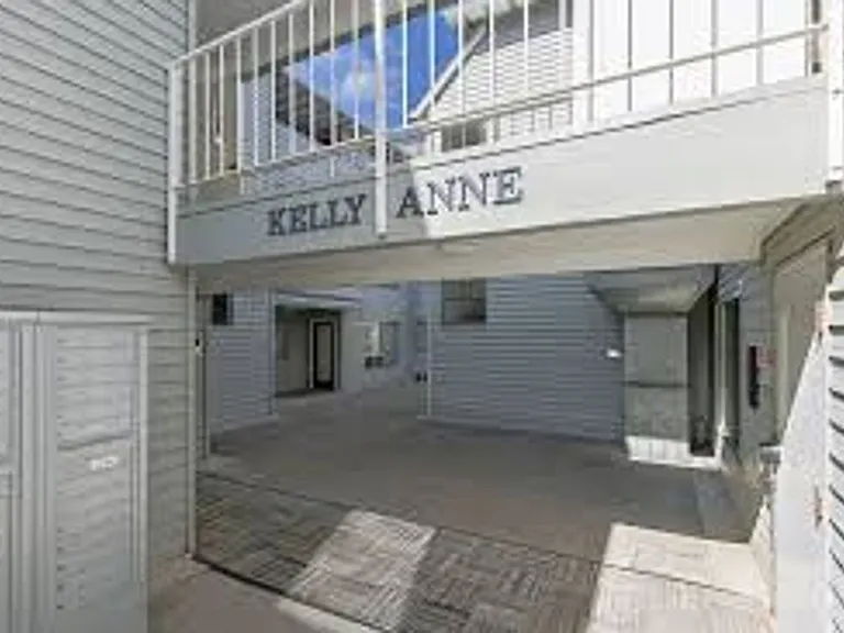 Kelly Anne Apartments — Photo 44