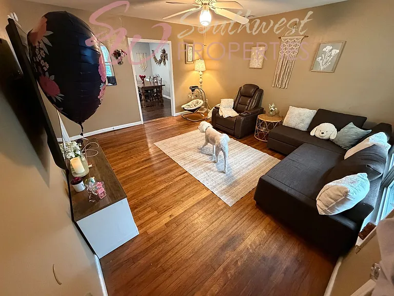 1240 N Garfield Ave — Photo 4