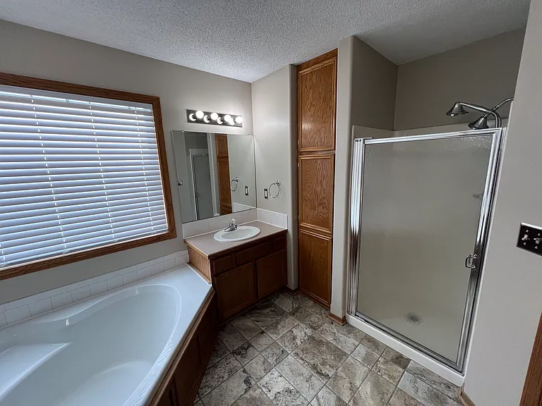 2430 S Gatewood St — Photo 16