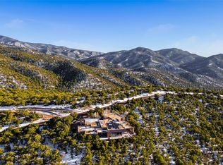 1135 S Summit Dr, Santa Fe, NM 87501