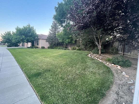3rd image of 10780 N Tea Party Ln