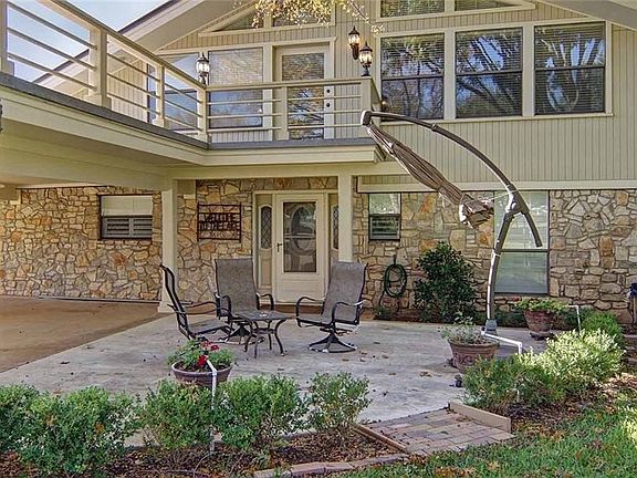 5th image of 1021 Agarita Cir