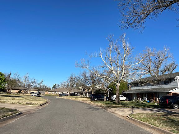 5th image of 2409 NW 113th St